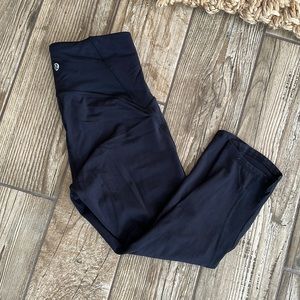 Lululemon black cropped leggings size 4